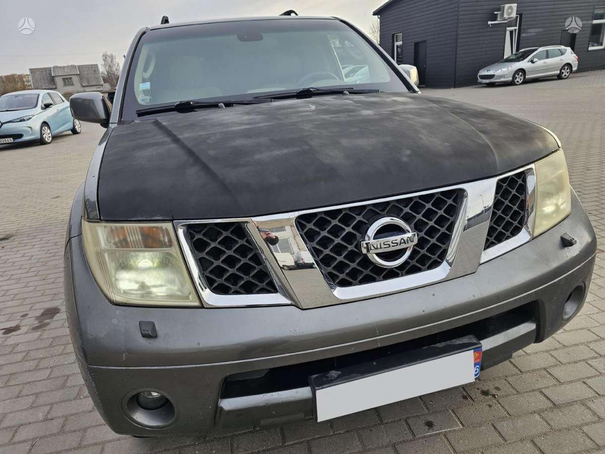 Nissan Pathfinder 2005 — photo 9