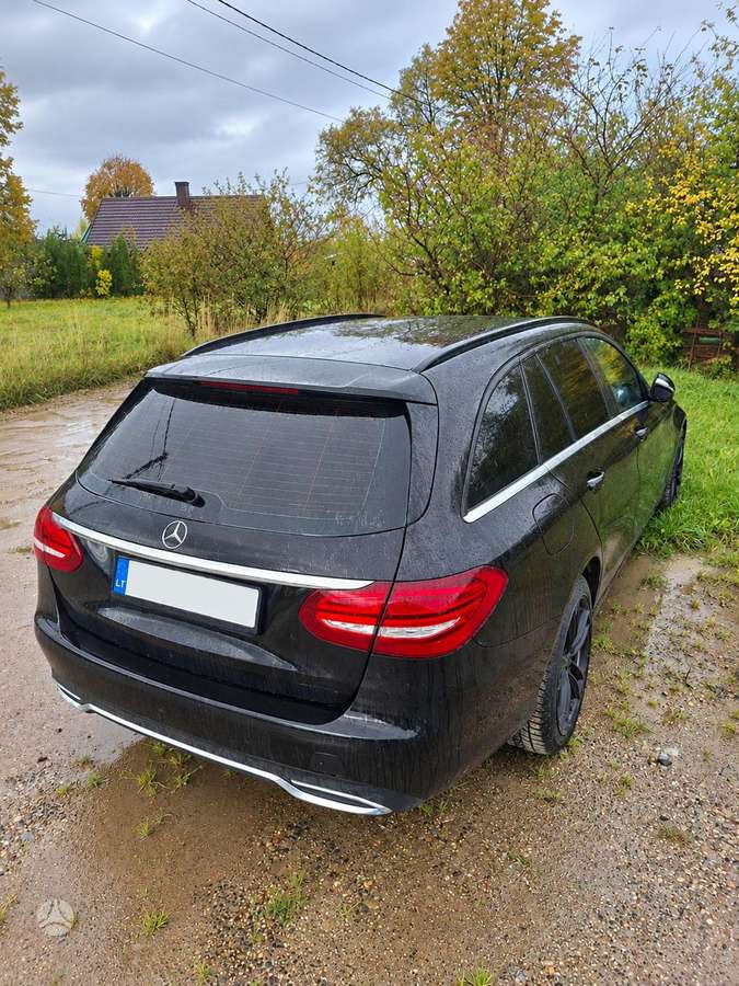 Mercedes-Benz C220 2015 — rear view