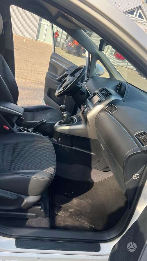 Toyota Verso 2013 — photo 17
