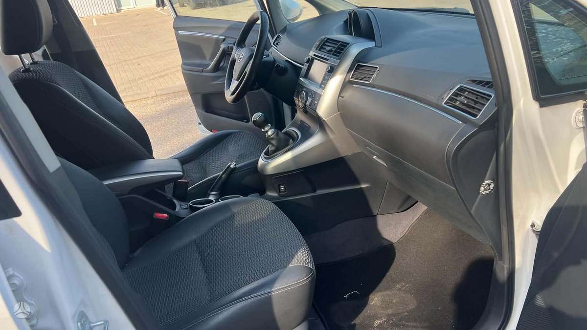Toyota Verso 2013 — photo 7
