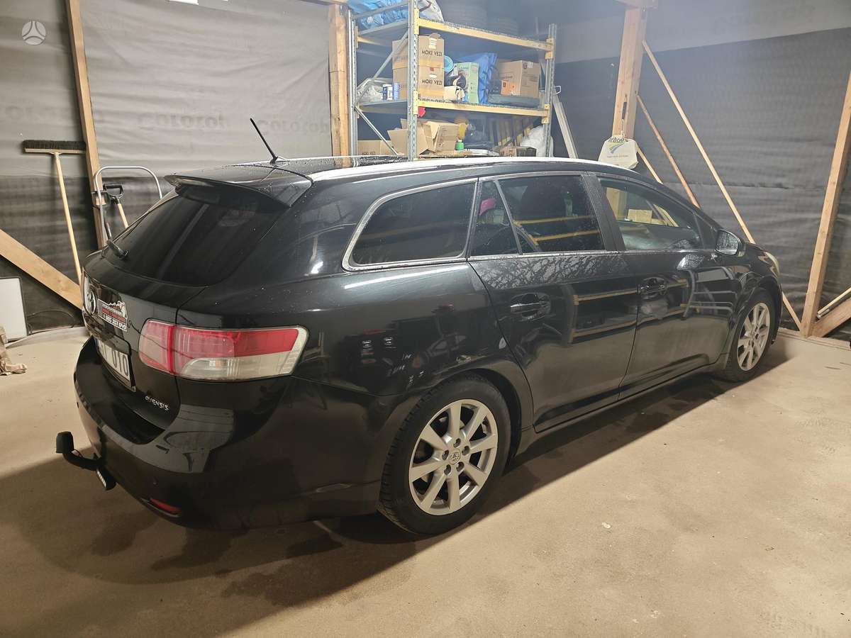 Toyota Avensis 2010 — двигун 2231 cm³, 150 HP (110kW)