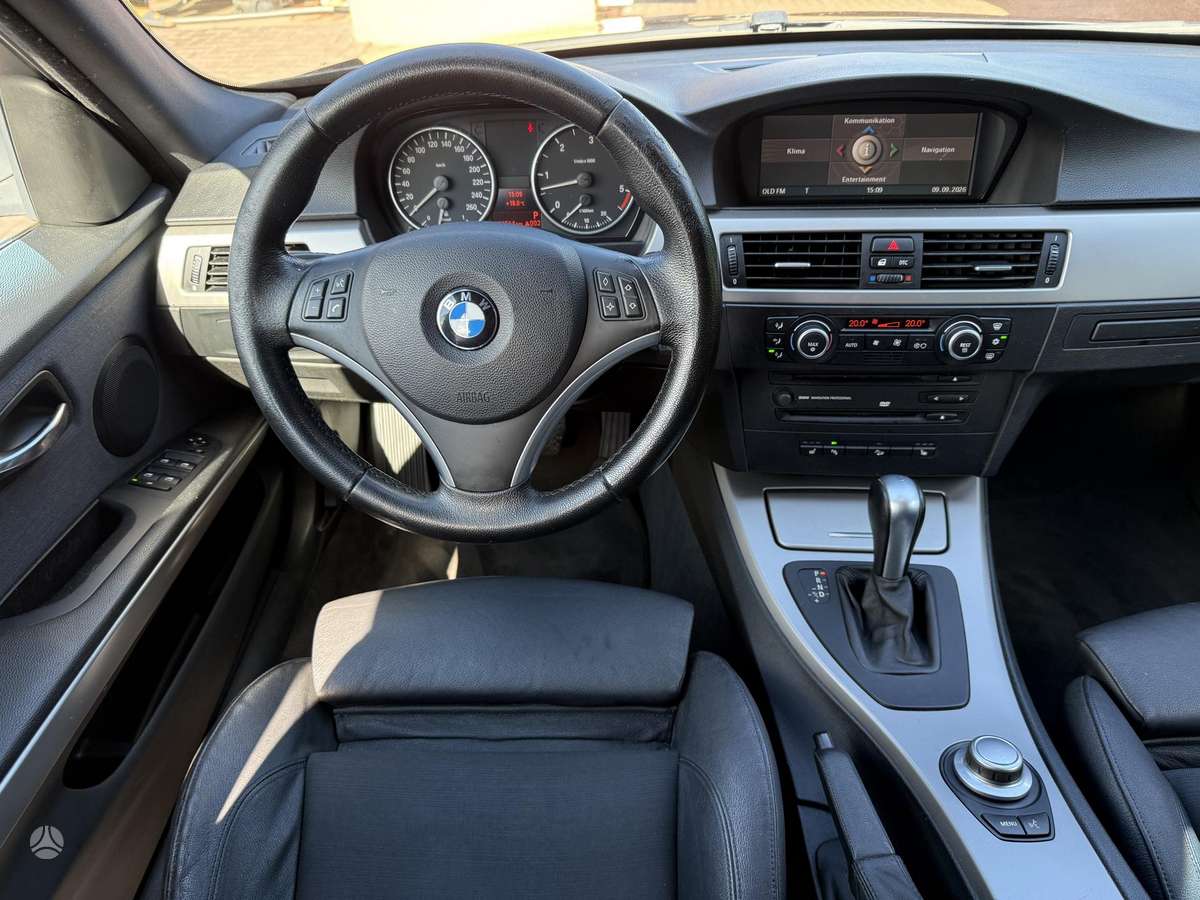 BMW 330 2007 — photo 14