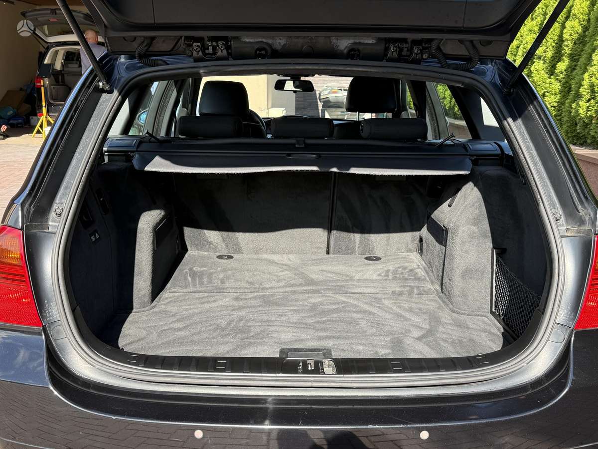 BMW 330 2007 — photo 23