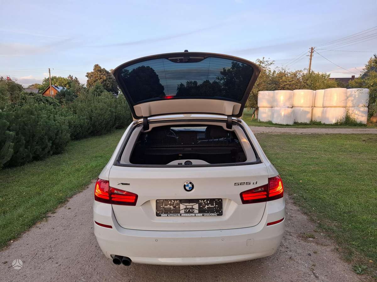 BMW 525 2015 — photo 10