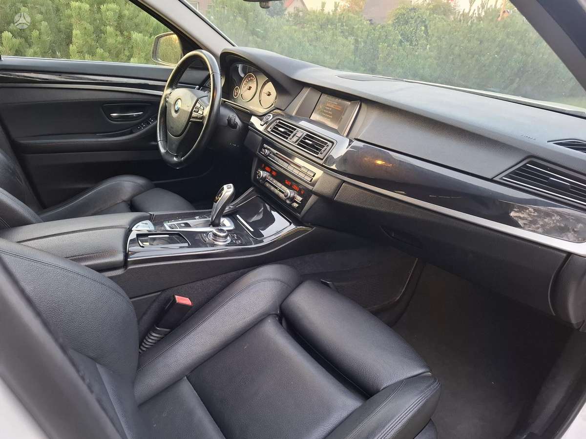 BMW 525 2015 — photo 16
