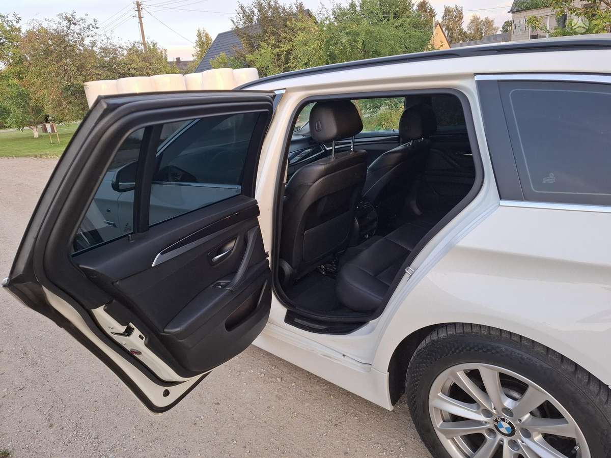 BMW 525 2015 — photo 20