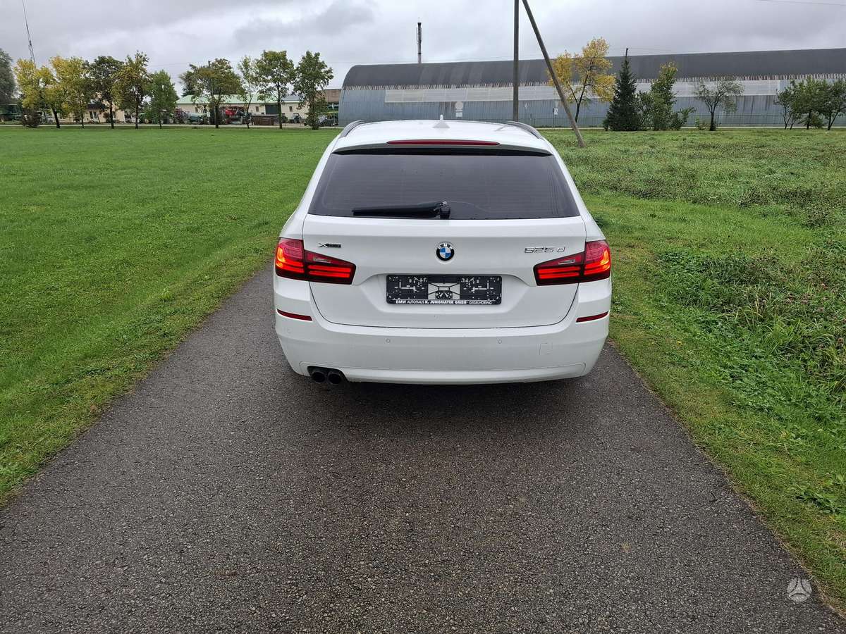 BMW 525 2015 — engine 1995 cm³, 218 HP (160kW)