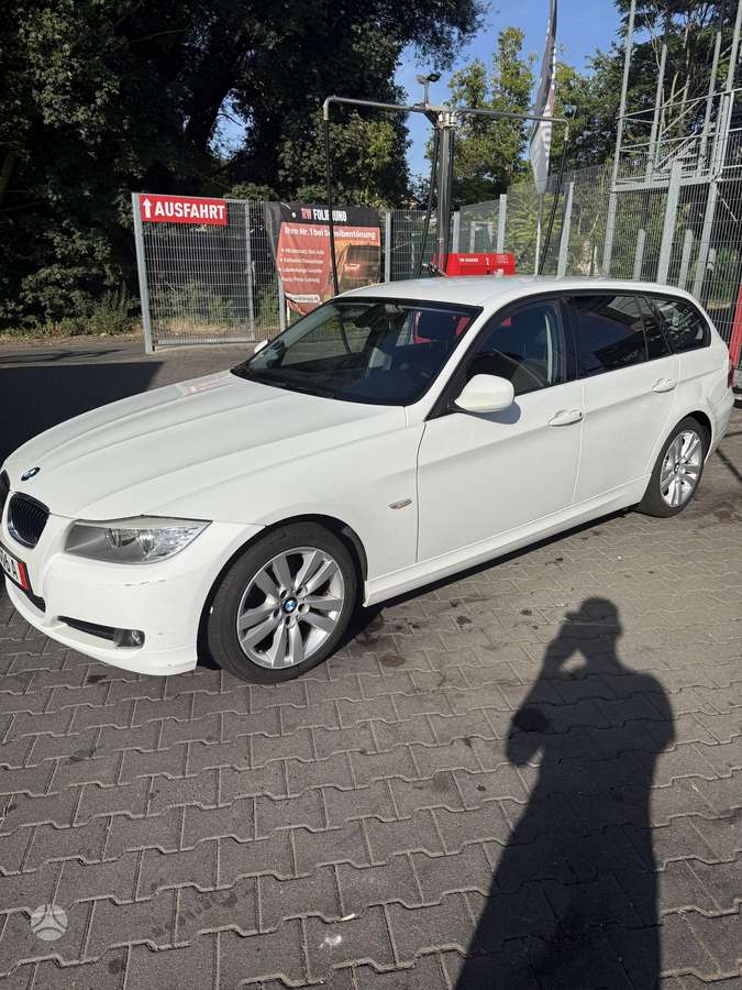 BMW 320, 2010