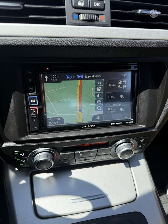 BMW 320 2010 — photo 16