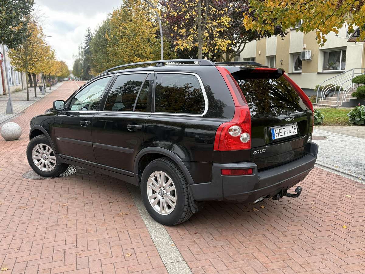 Volvo XC90 2004 — салон