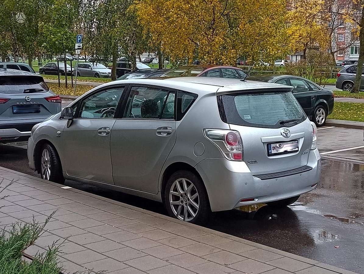 Toyota Verso, 2011