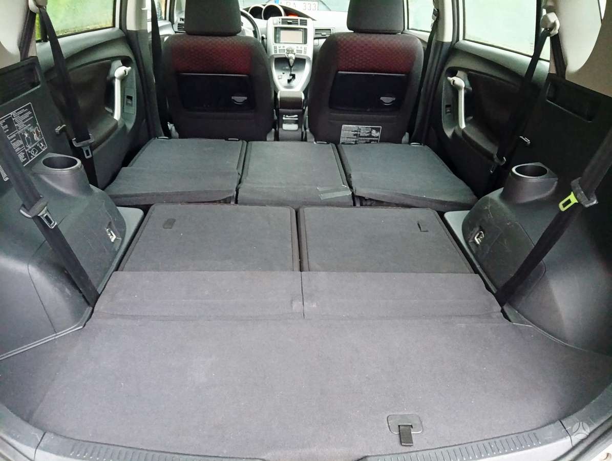 Toyota Verso 2011 — photo 11