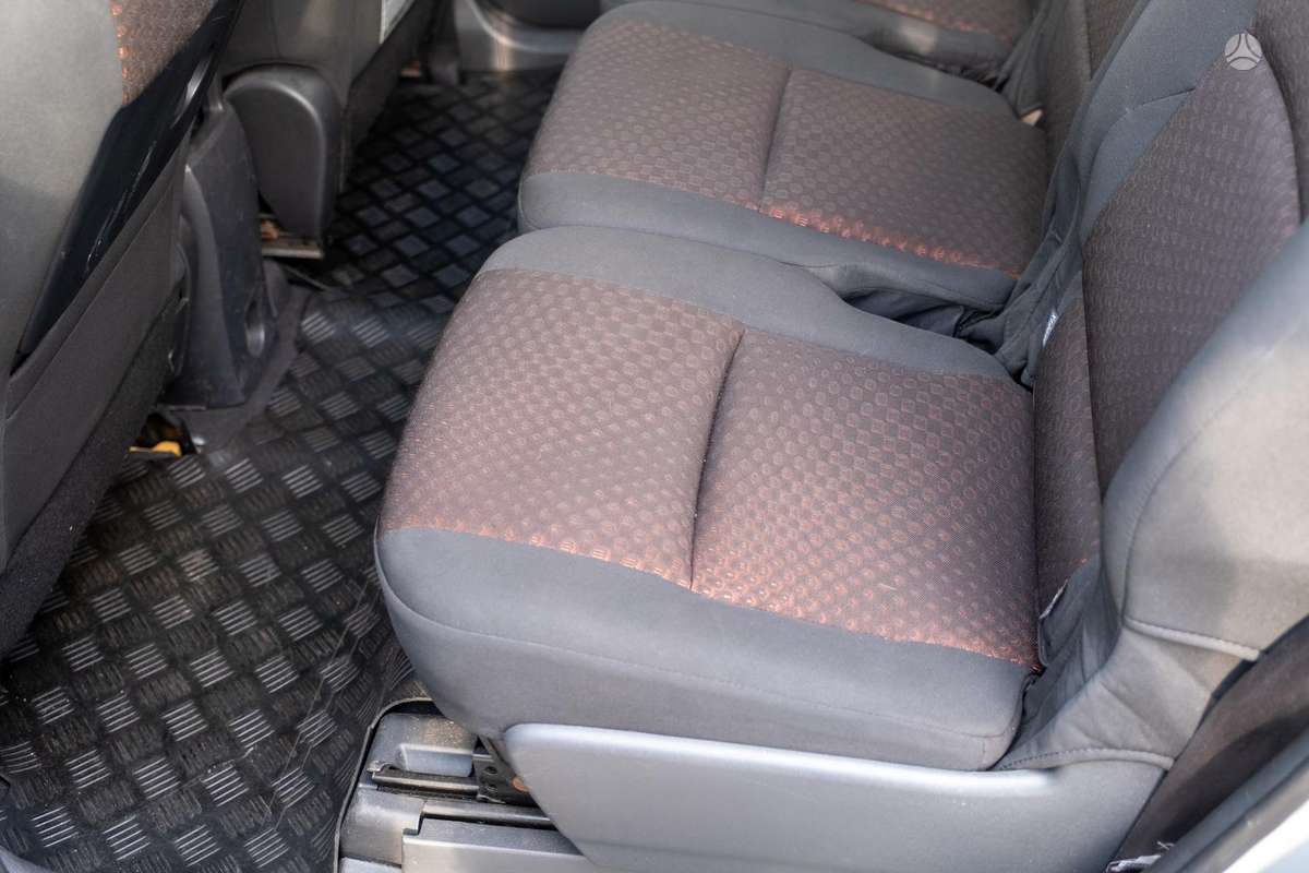 Toyota Verso 2011 — photo 13