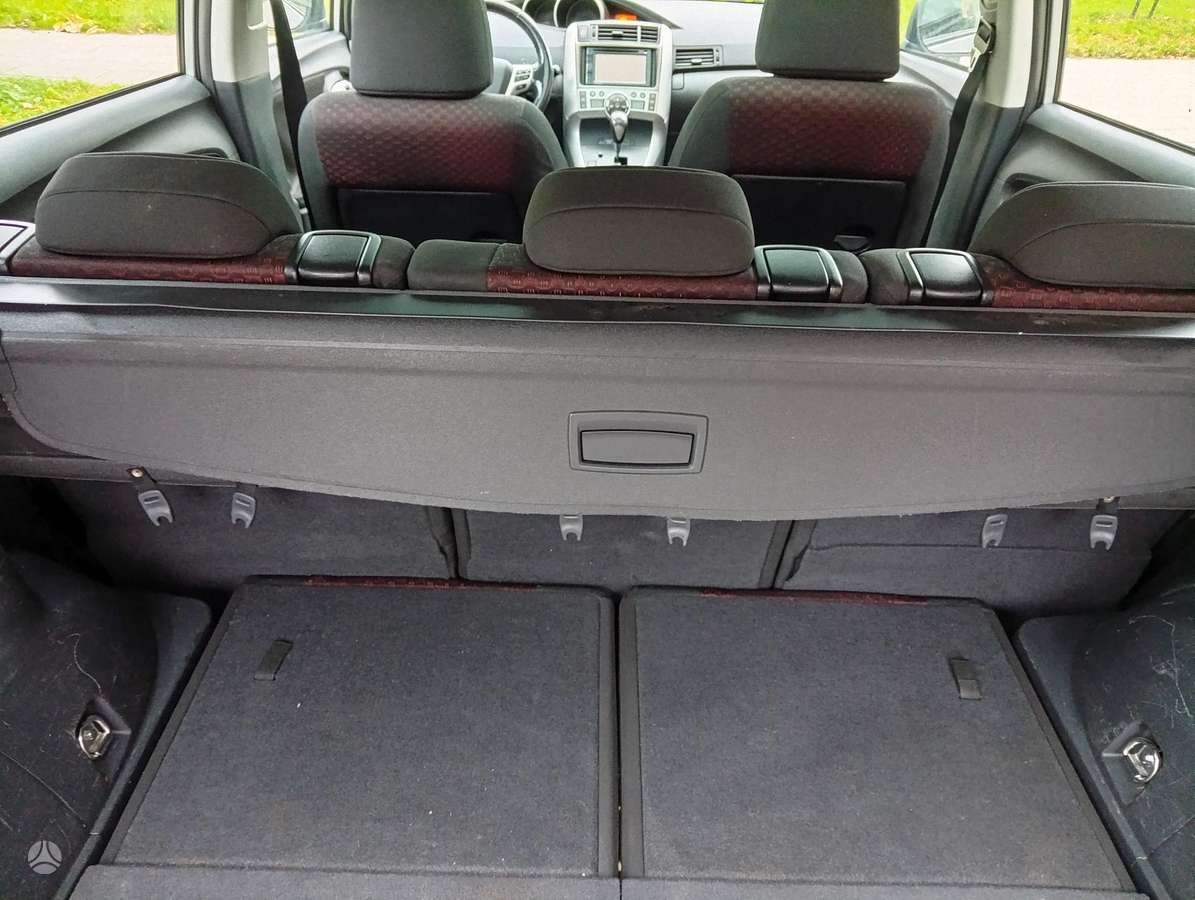 Toyota Verso 2011 — photo 16