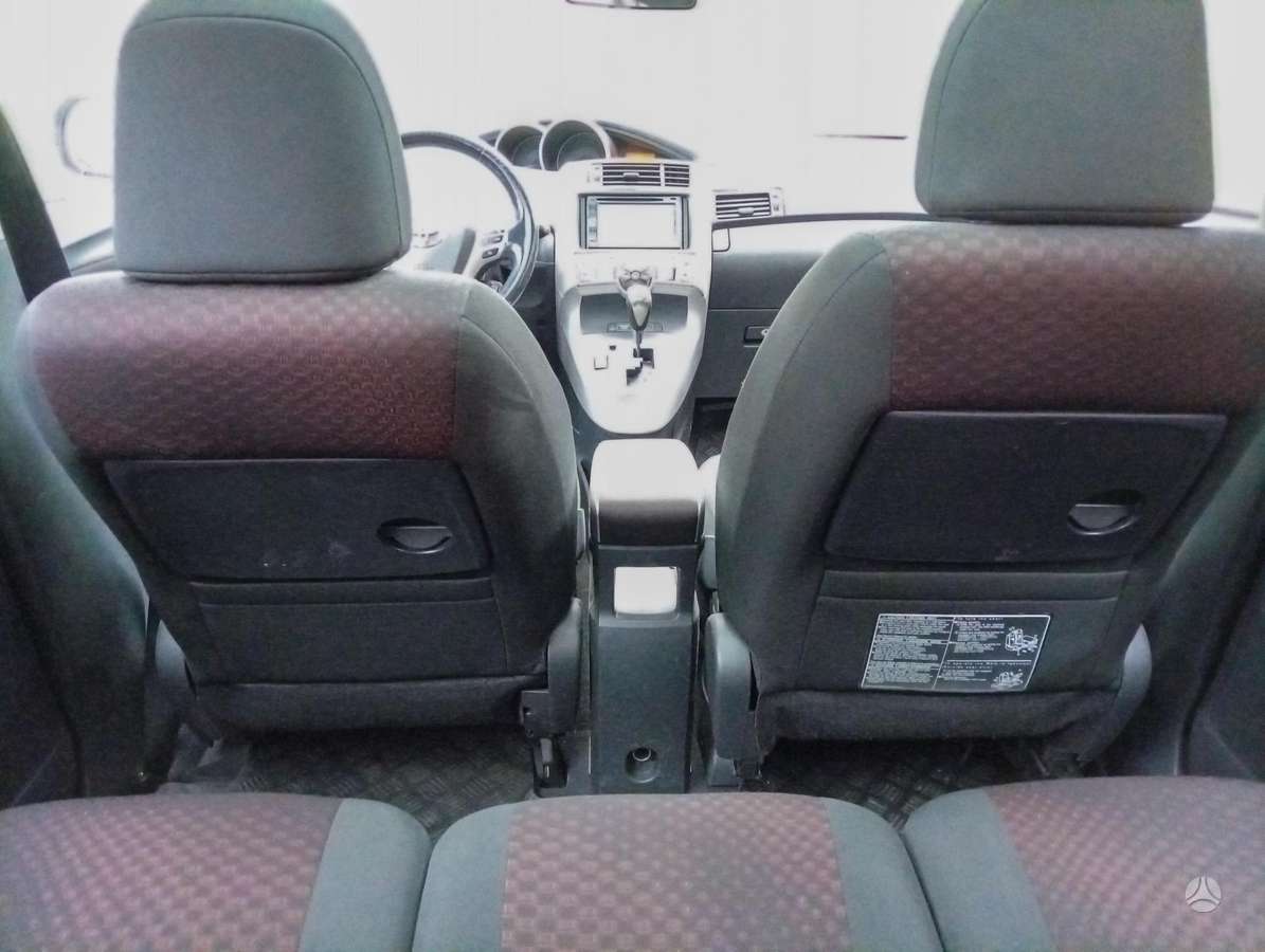 Toyota Verso 2011 — photo 18