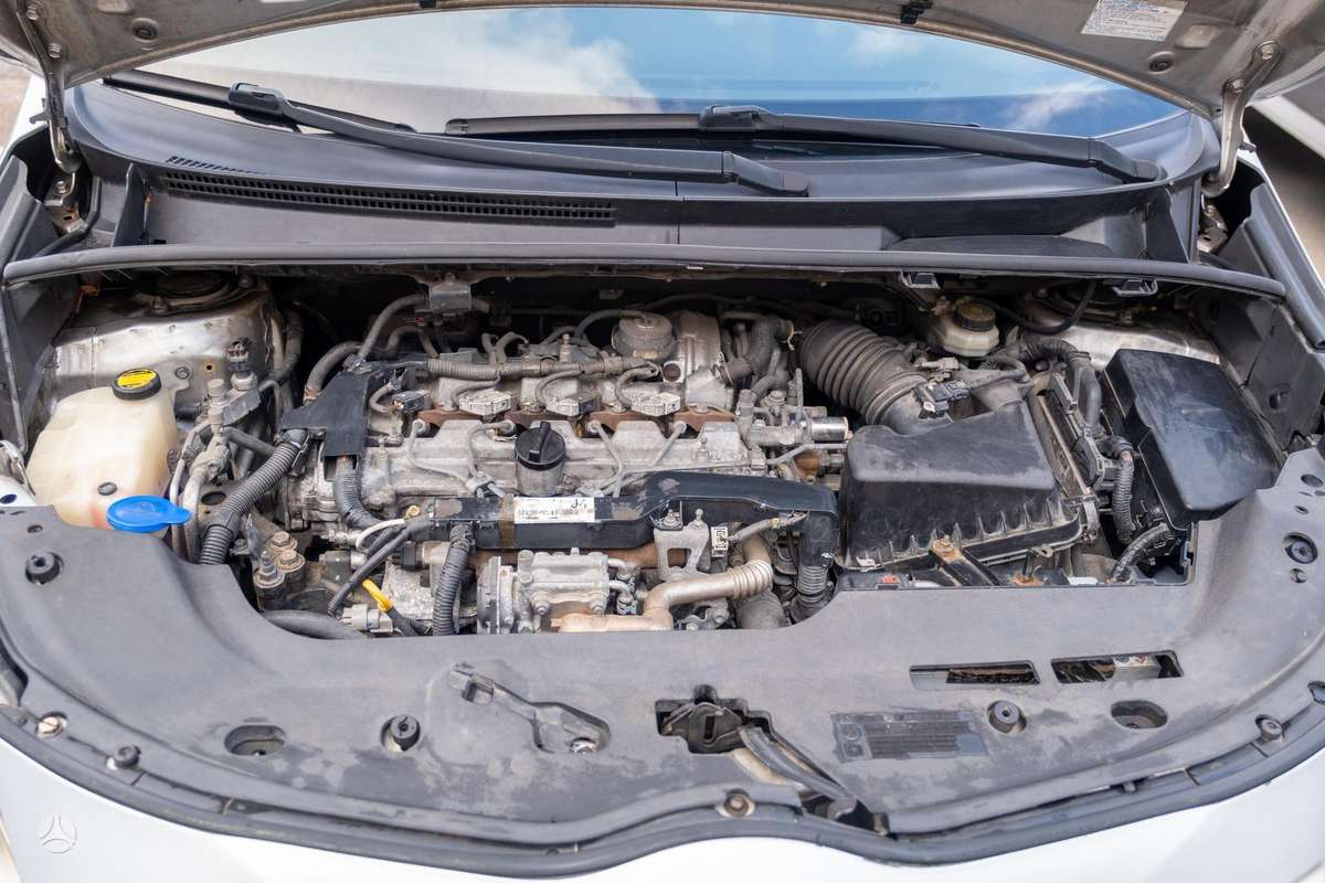 Toyota Verso 2011 — photo 22
