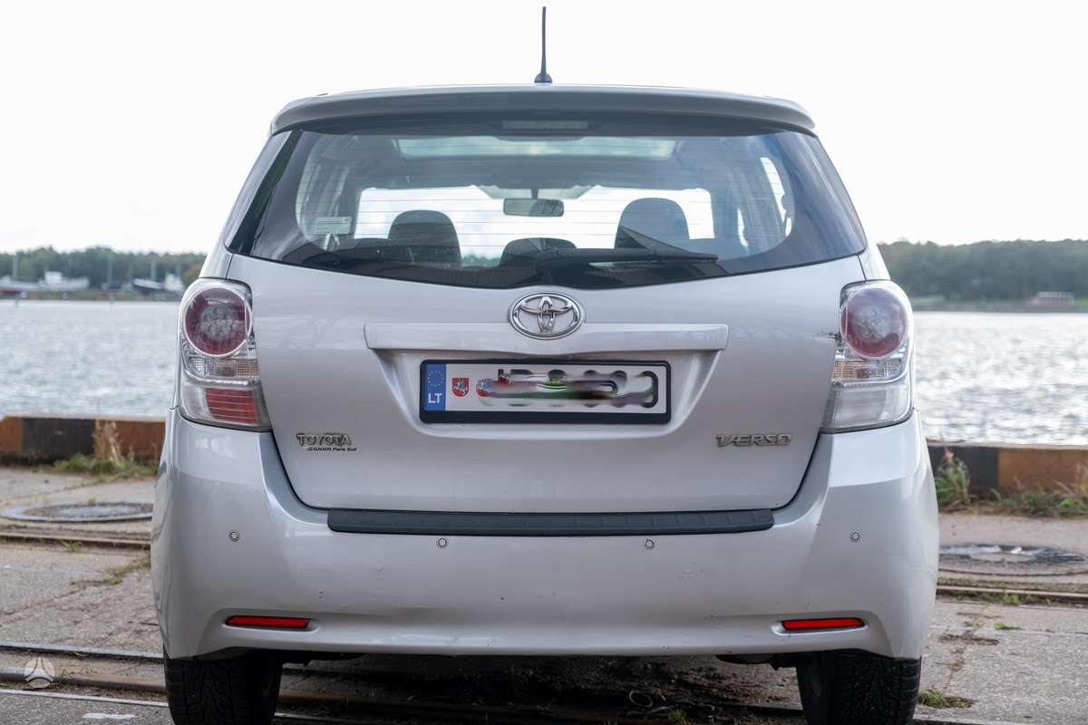 Toyota Verso 2011 — photo 5