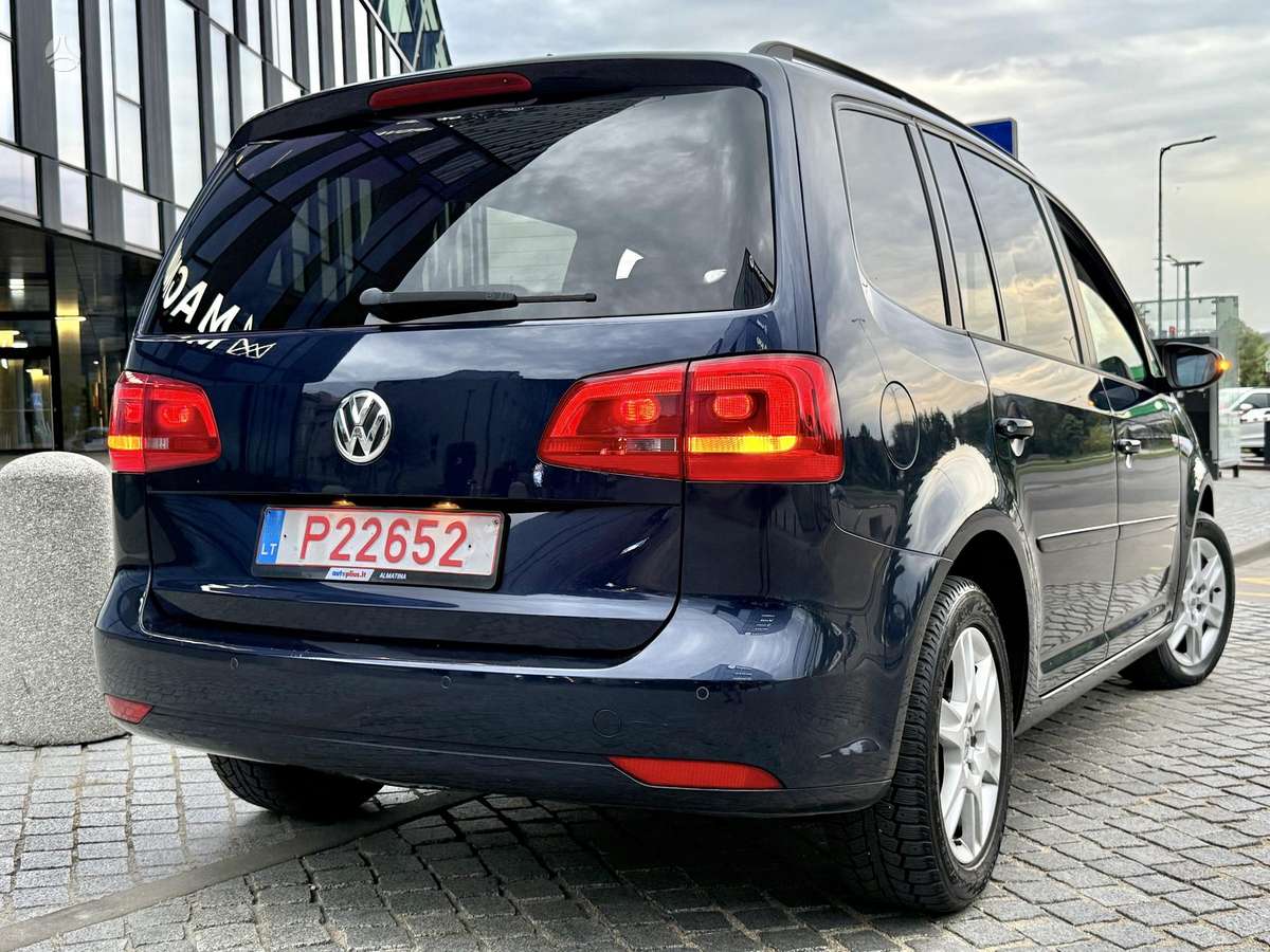 Volkswagen Touran 2010 — photo 10