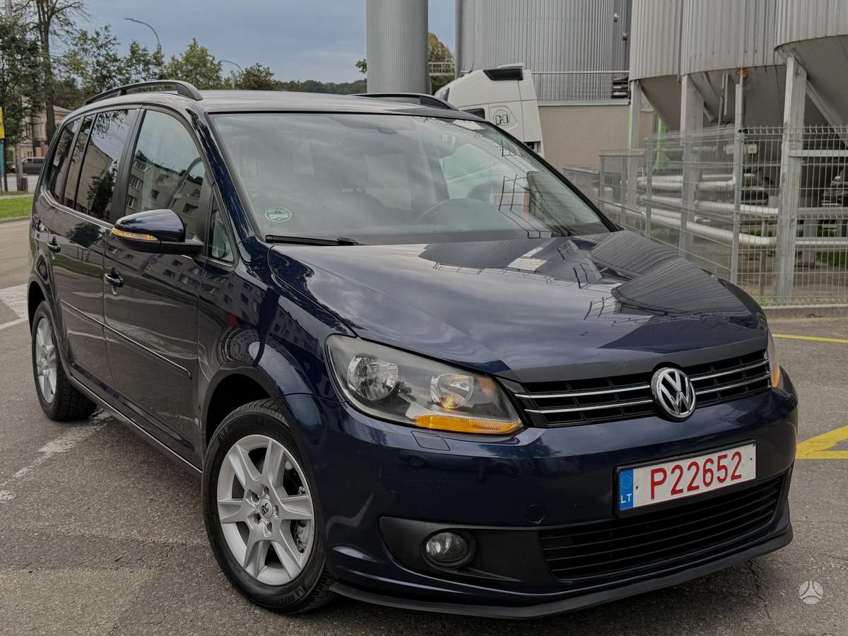 Volkswagen Touran 2010 — photo 12