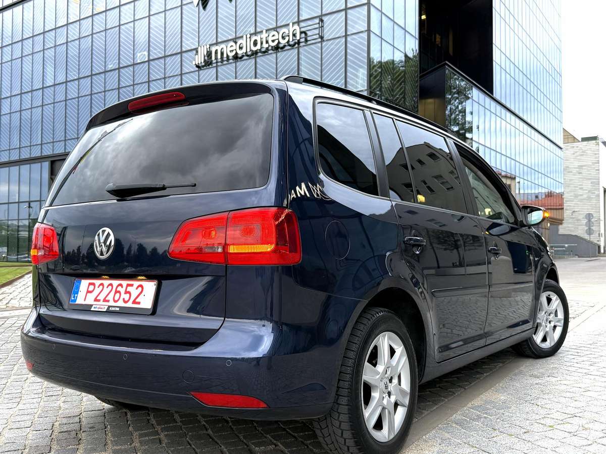 Volkswagen Touran 2010 — photo 13