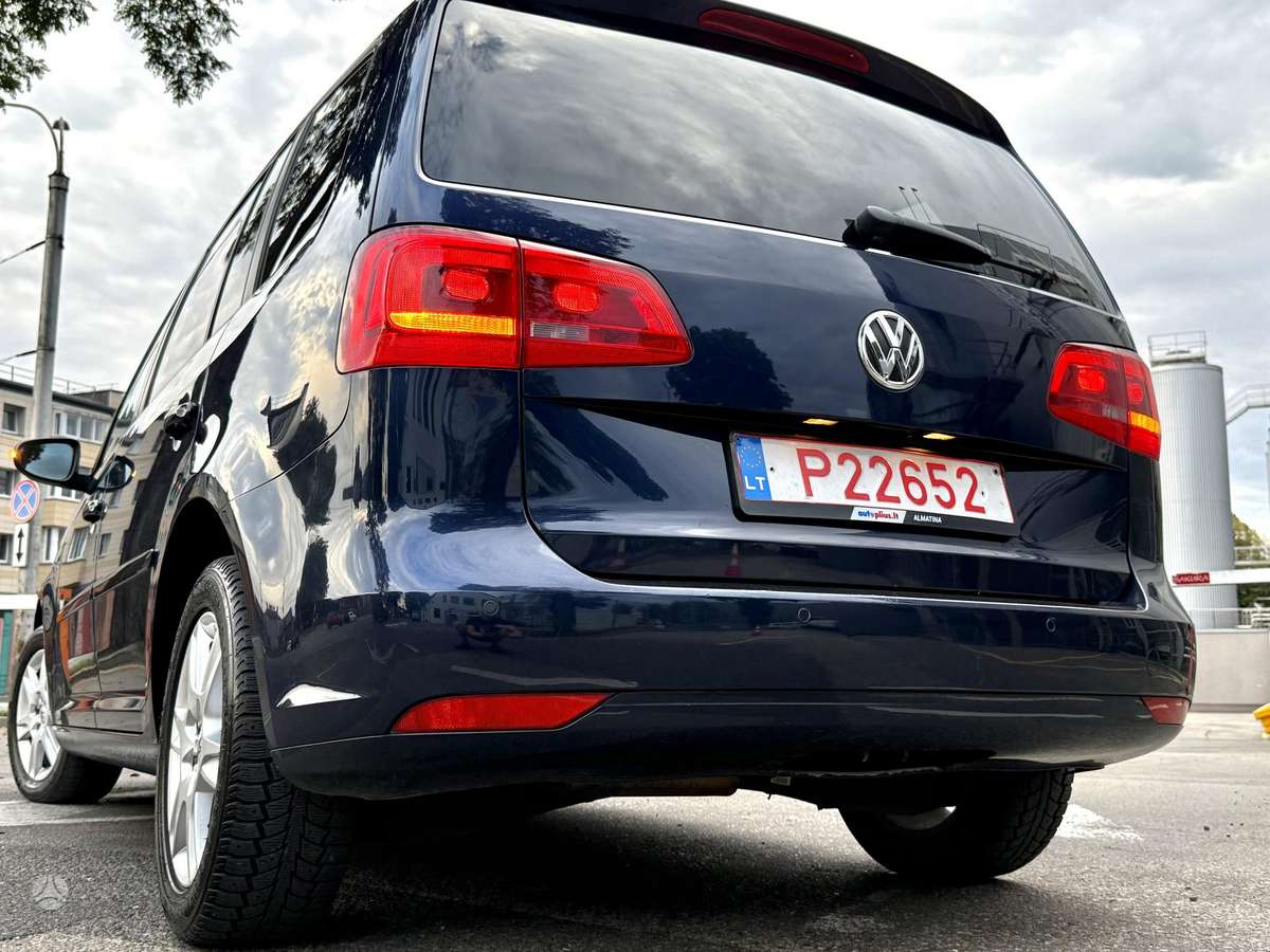 Volkswagen Touran 2010 — photo 6
