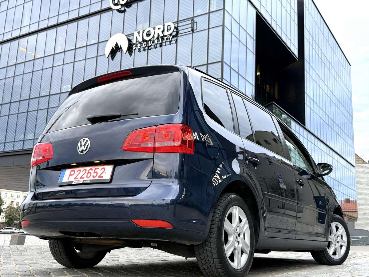 Volkswagen Touran 2010 — photo 7