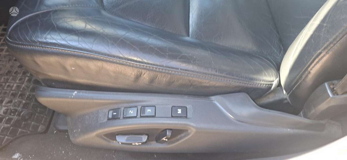 Volvo V70 2008 — interior