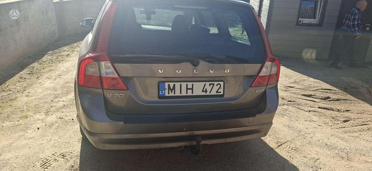 Volvo V70 2008 — photo 7
