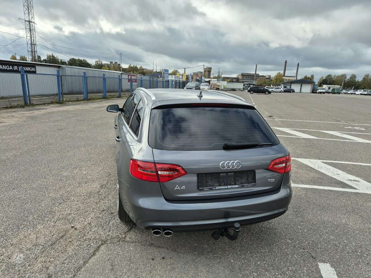 Audi A4 2013 — двигун 2000 cm³, 150 HP (110kW)