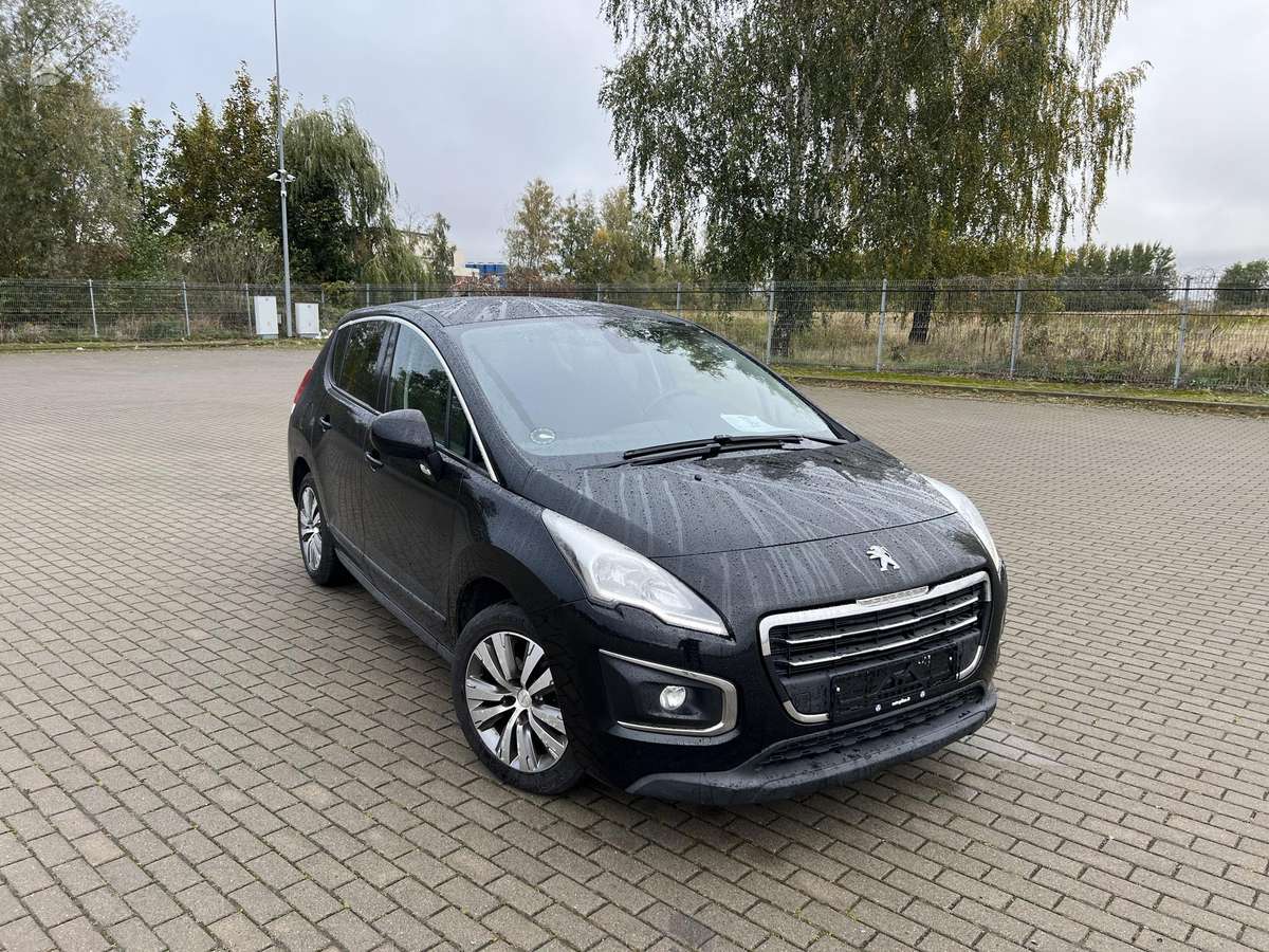 Peugeot 3008 2014 — вигляд ззаду