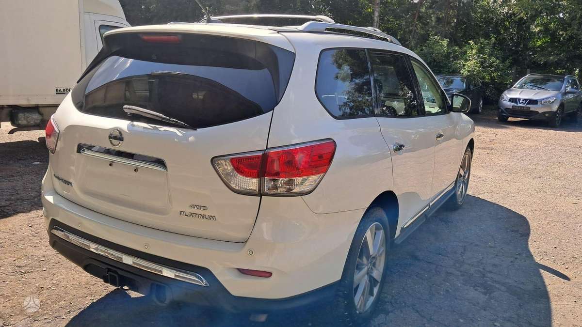 Nissan Pathfinder 2013 — photo 5