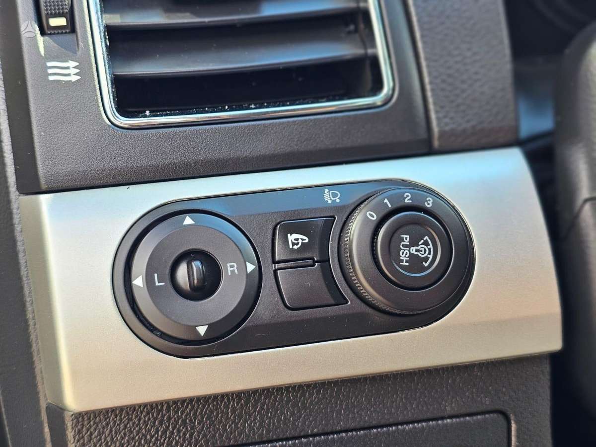 Chevrolet Captiva 2013 — photo 26