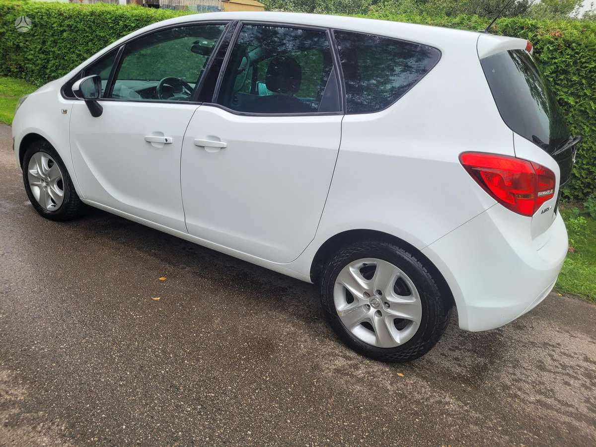 Opel Meriva 2011 — photo 5