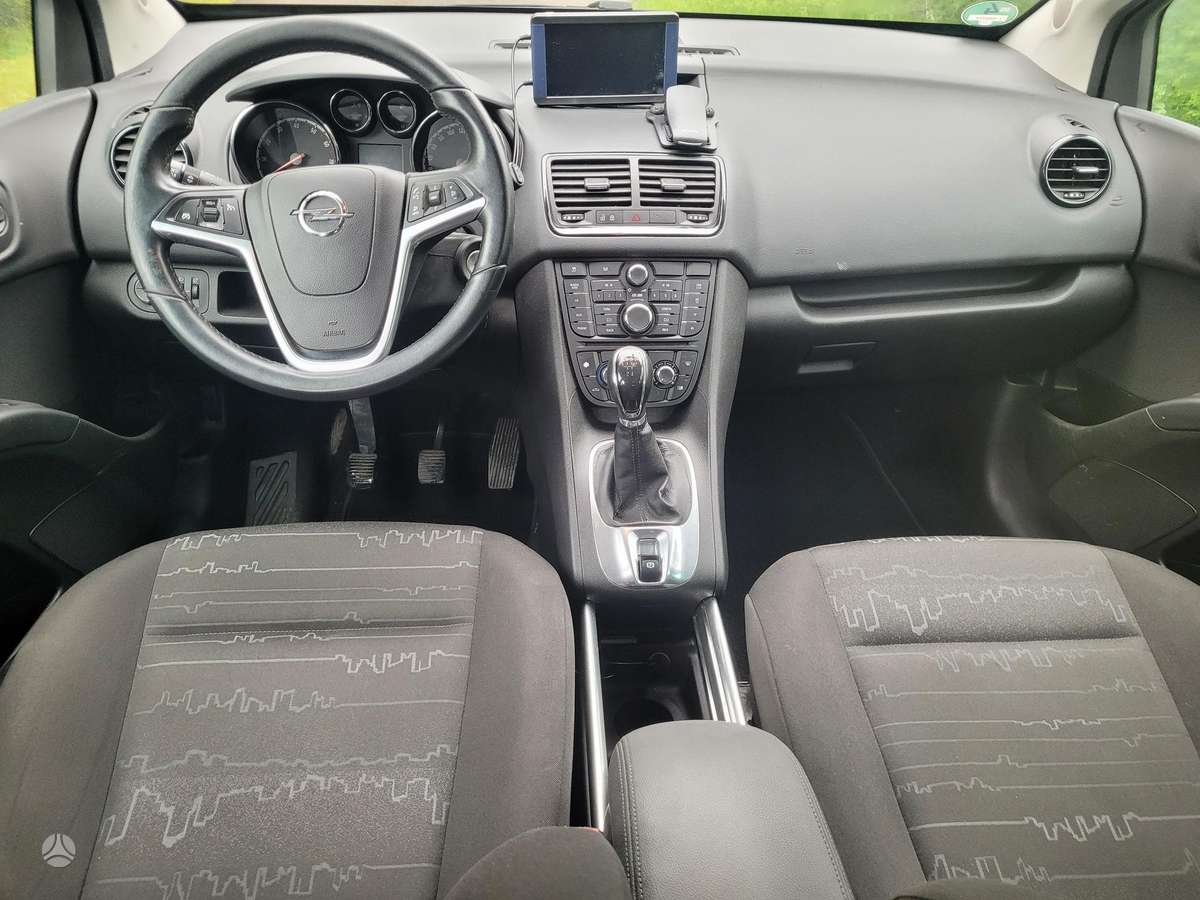 Opel Meriva 2011 — photo 8