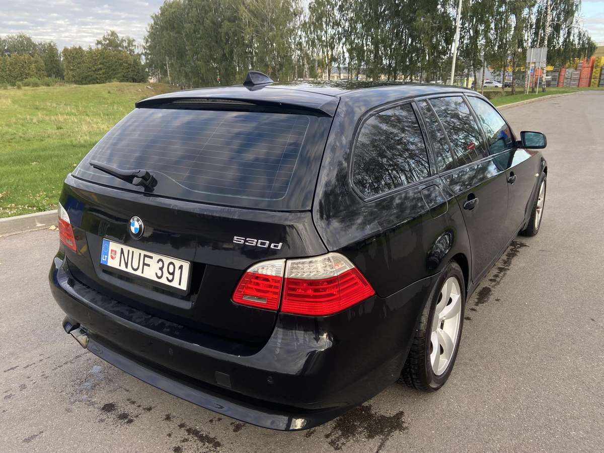 BMW 530 2007 — двигун 2993 cm³, 235 HP (173kW)