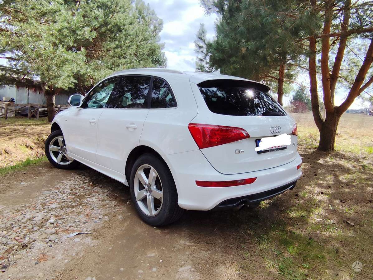 Audi Q5 2012 — двигун 3200 cm³, 271 HP (199kW)