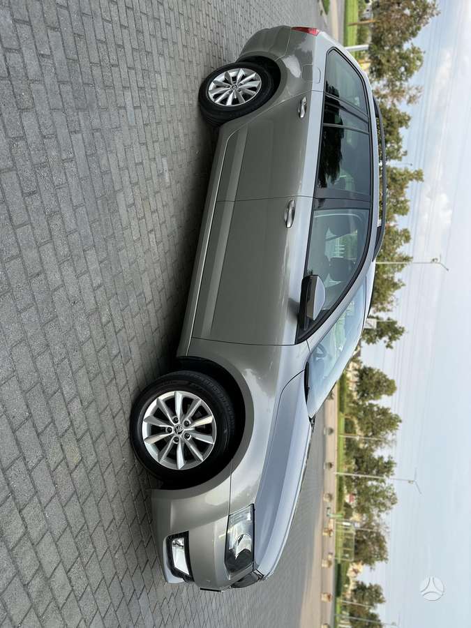 Skoda Octavia 2014 — салон