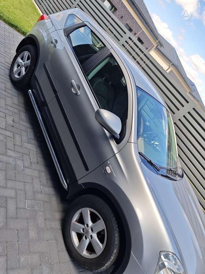 Nissan Qashqai 2007 — rear view