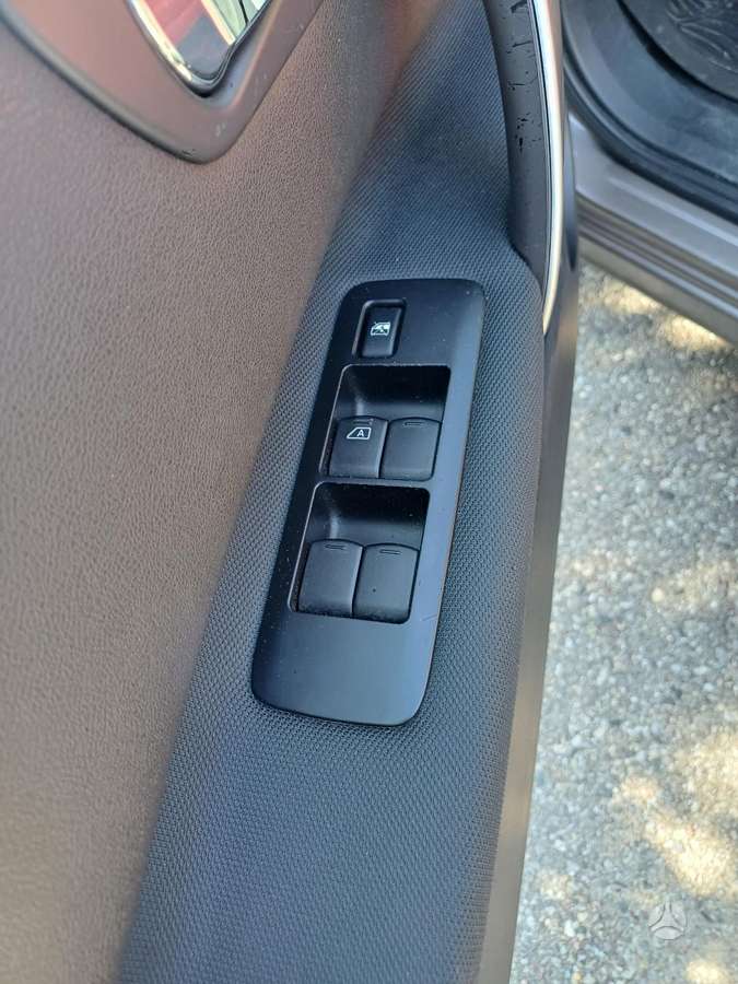 Nissan Qashqai 2008 — interior