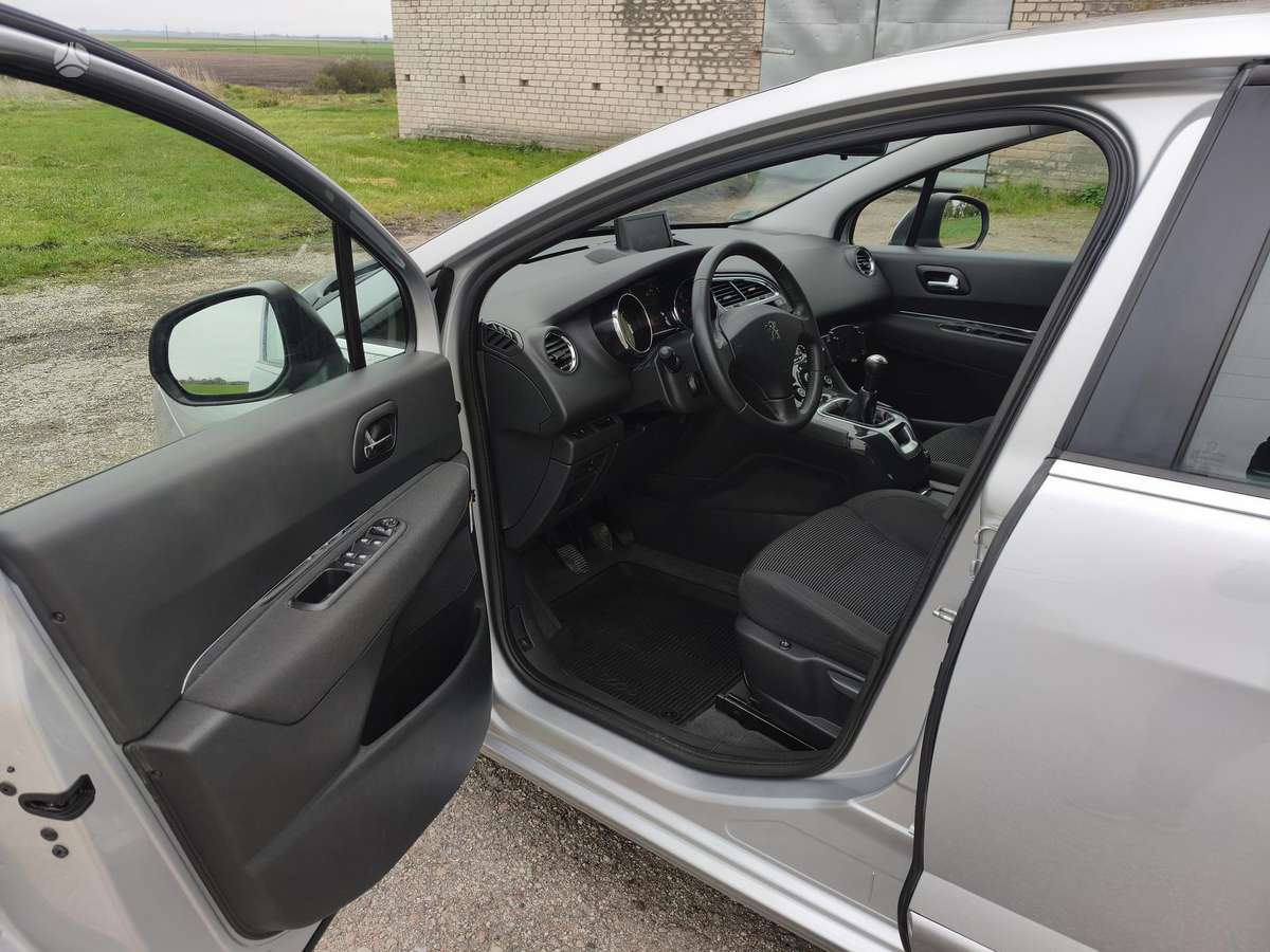 Peugeot 5008 2014 — фото 10