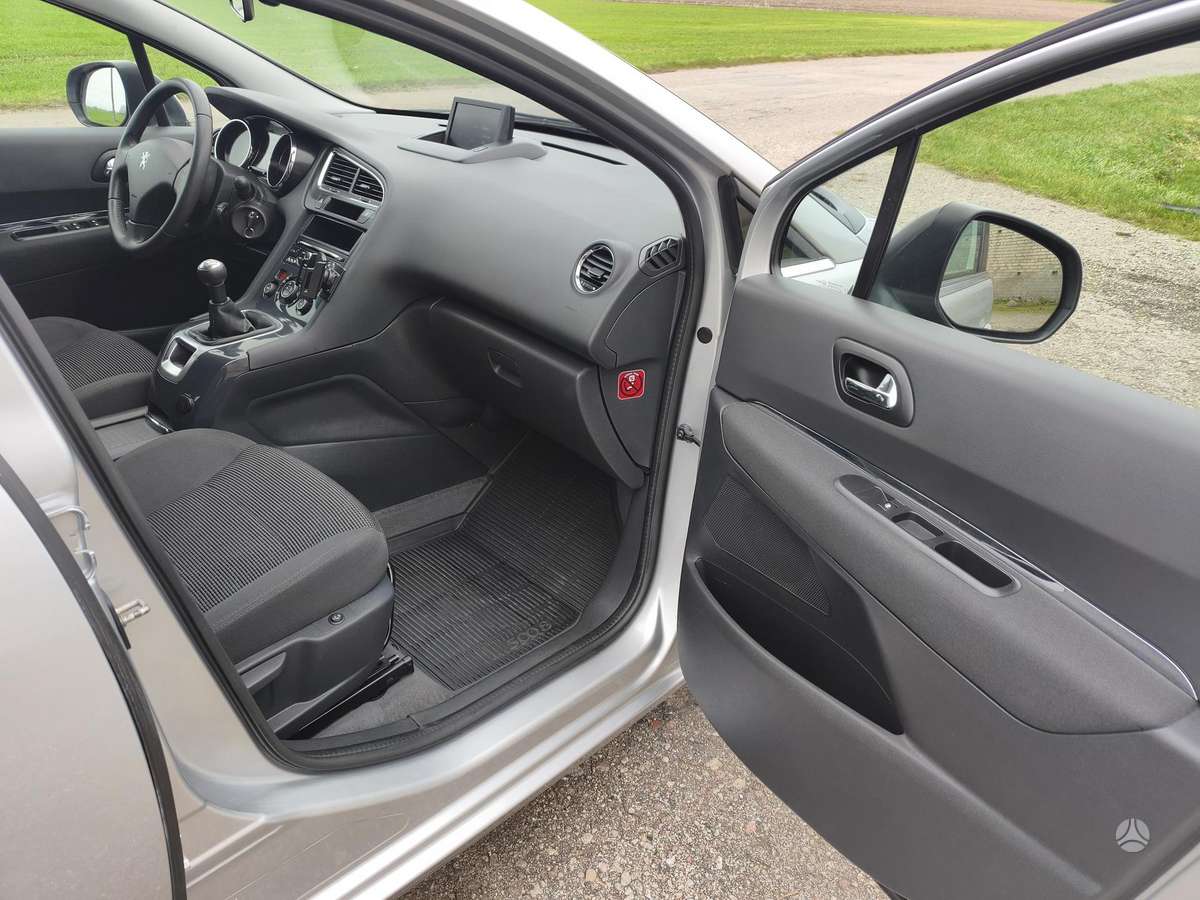 Peugeot 5008 2014 — фото 15