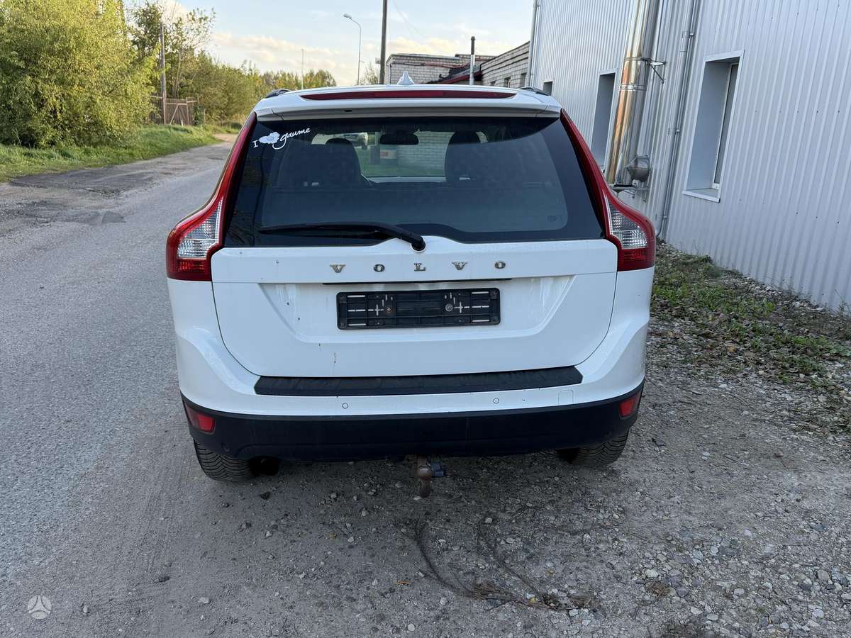 Volvo XC60 2011 — photo 5