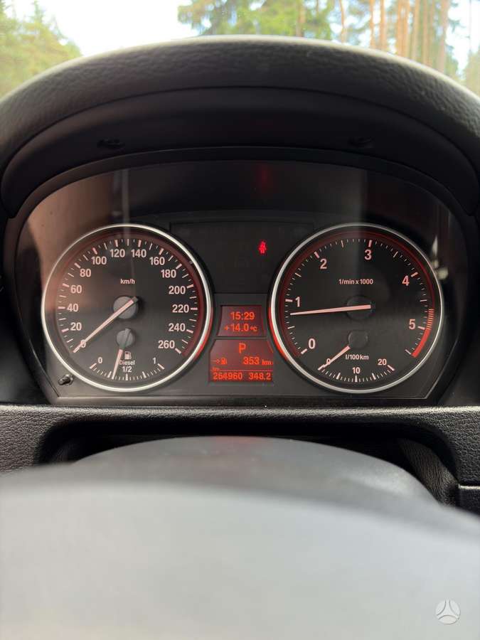BMW X1 2011 — photo 16