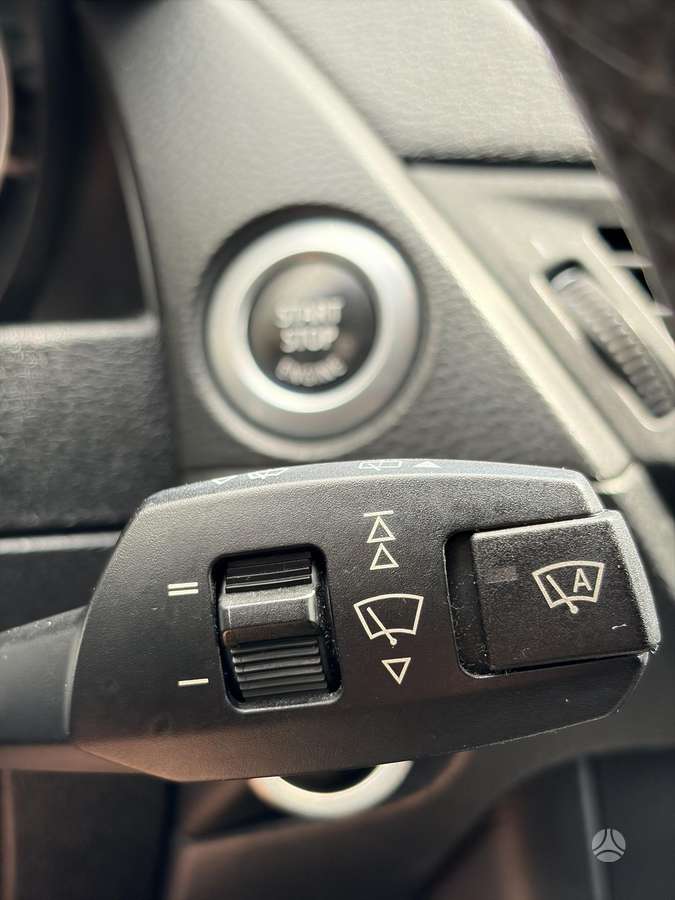 BMW X1 2011 — photo 17