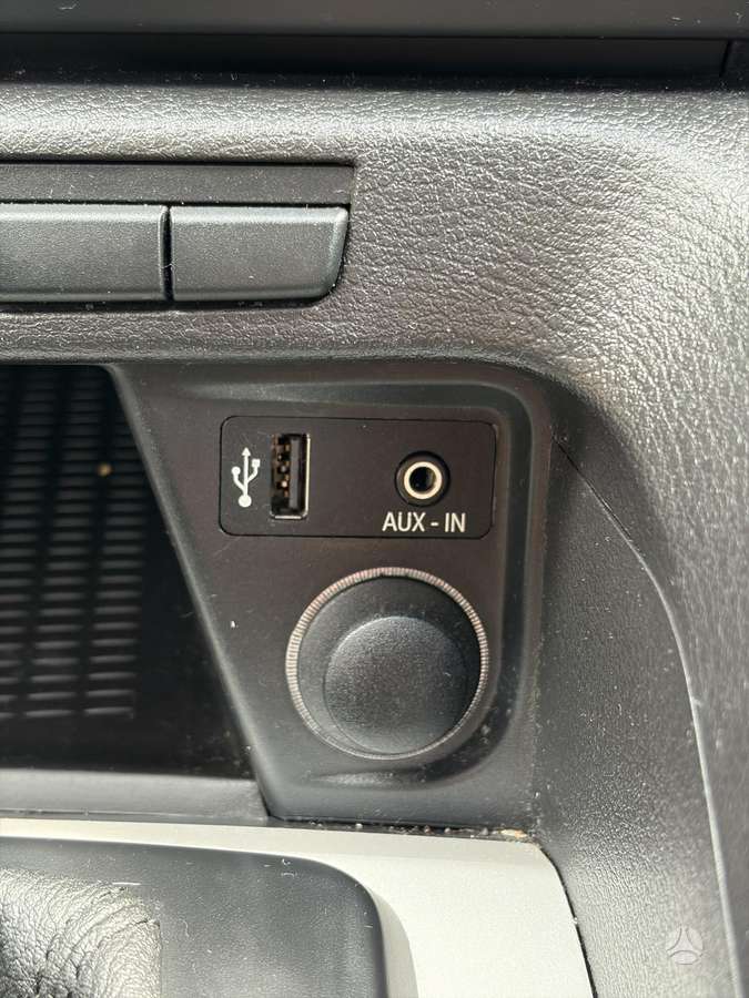 BMW X1 2011 — photo 22