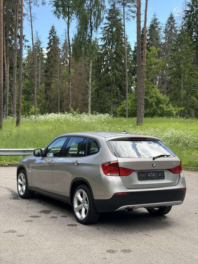 BMW X1 2011 — photo 5