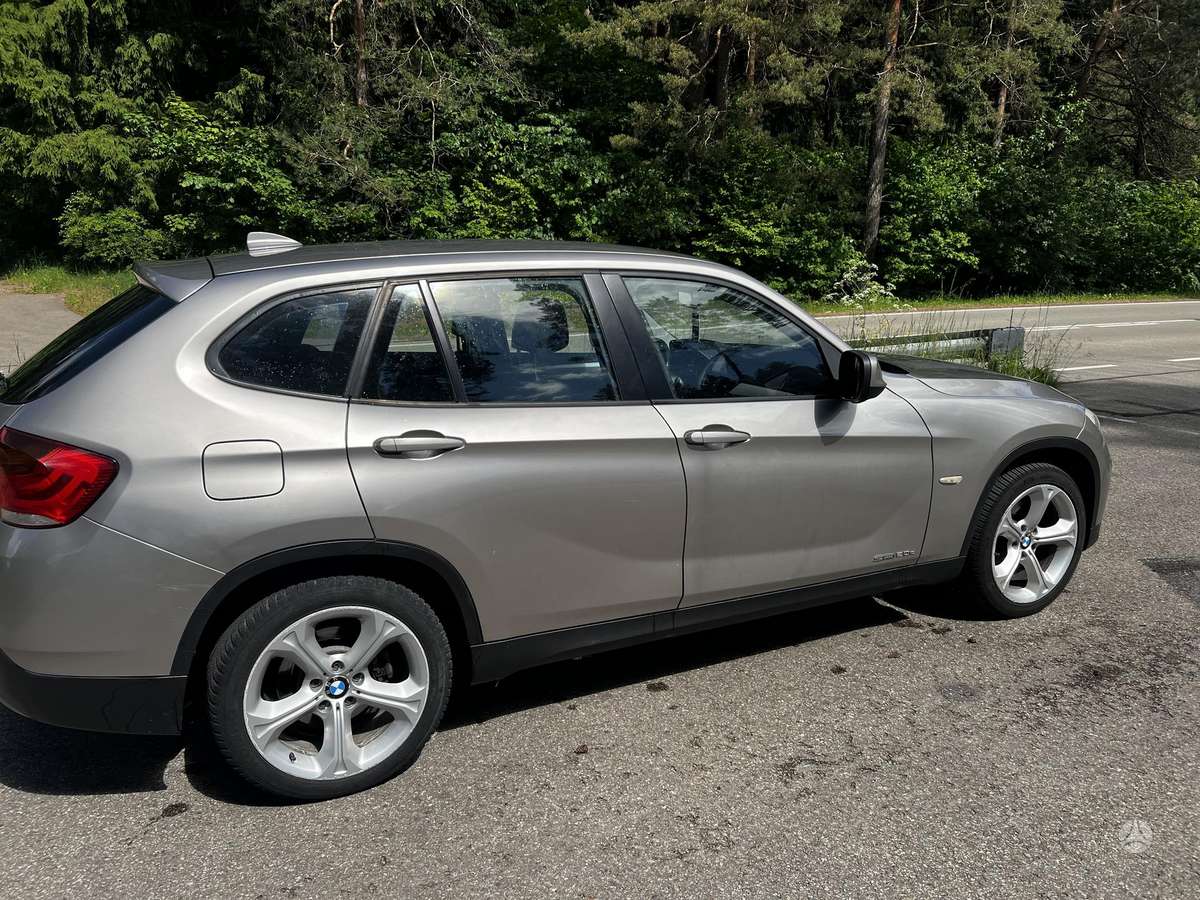 BMW X1 2011 — photo 6