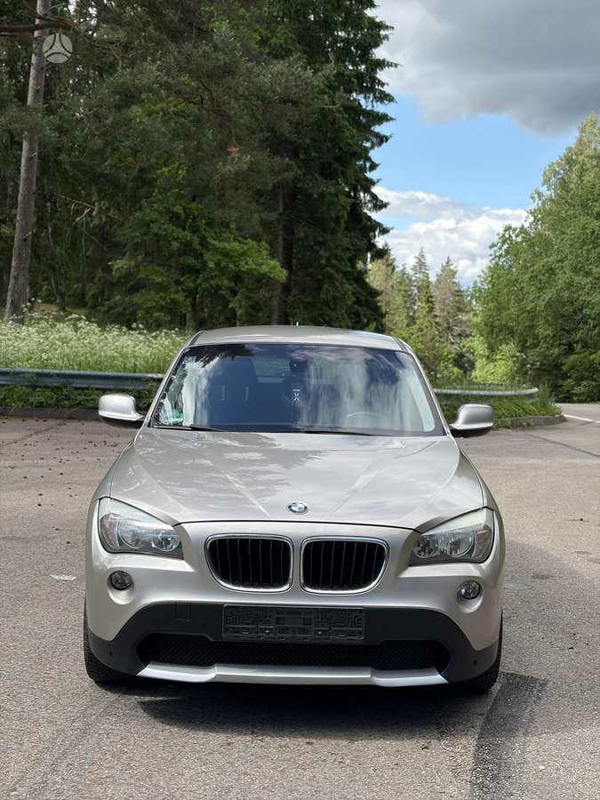 BMW X1 2011 — photo 7