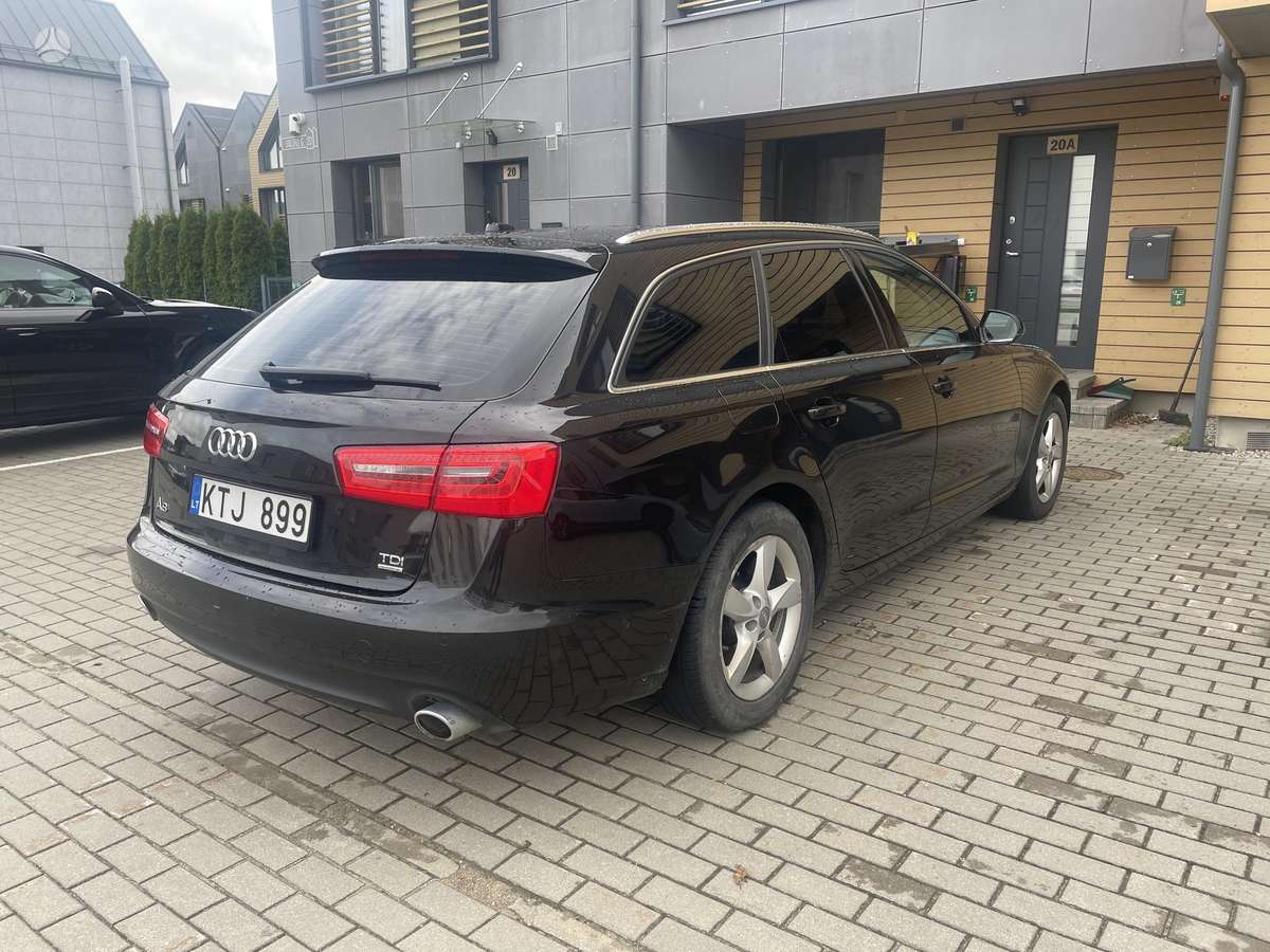 Audi A6 2014 — салон