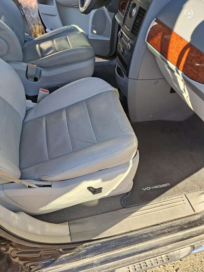 Chrysler Grand 2008 — photo 8